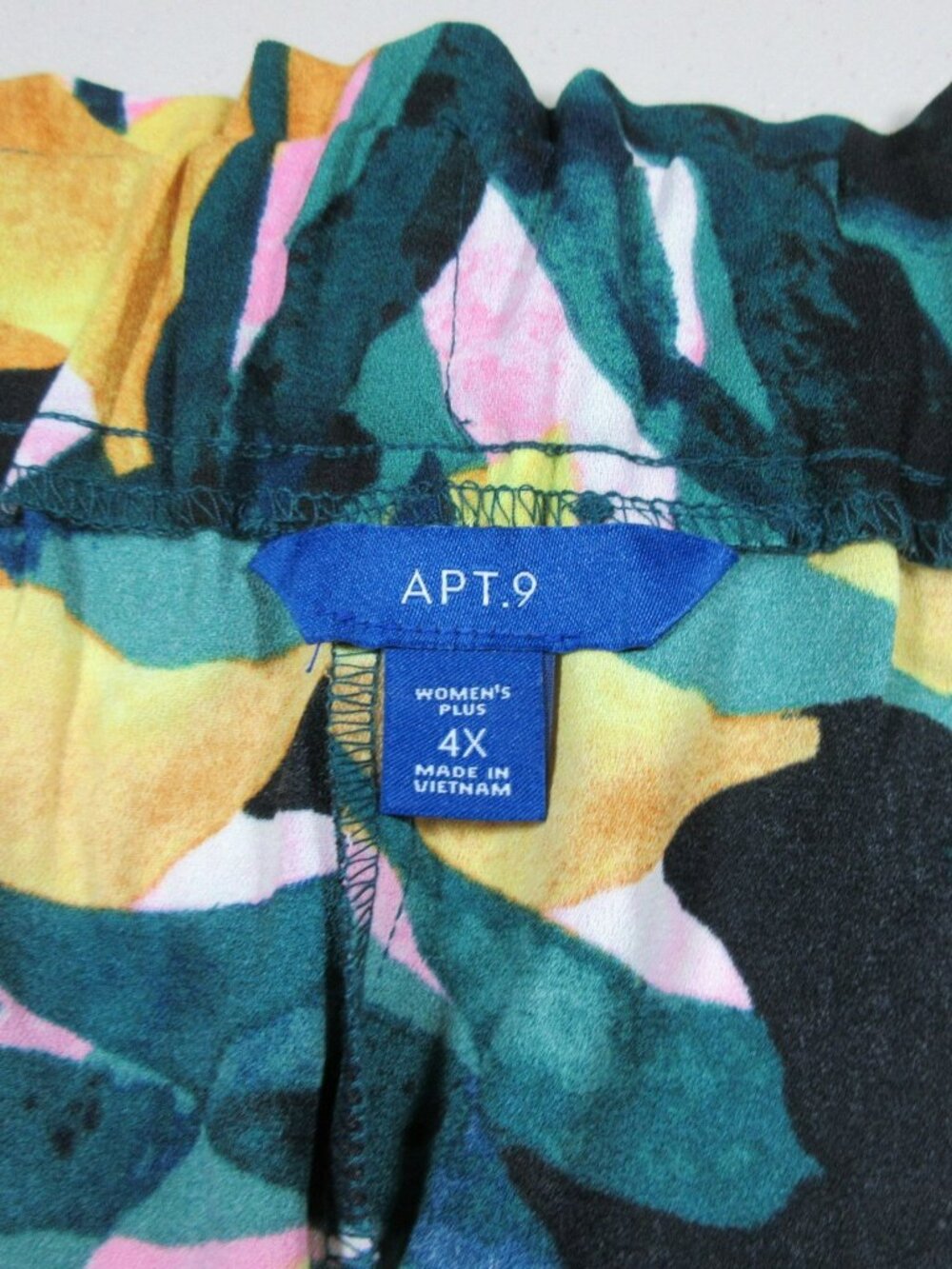 APT.9 womens colorful Hawaiian midrise belted casual shorts 4X PLUS NWT - Picture 5 of 8